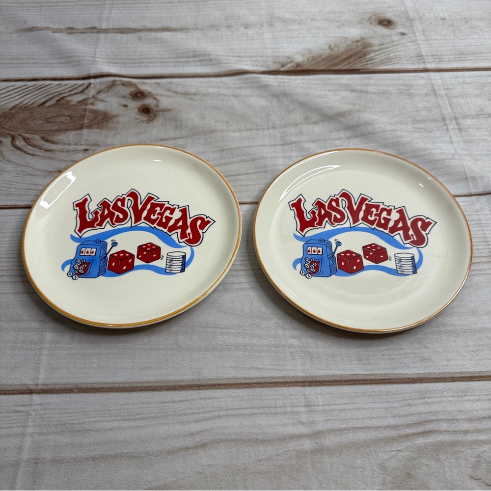 Set of 2 Vintage Las Vegas Plates